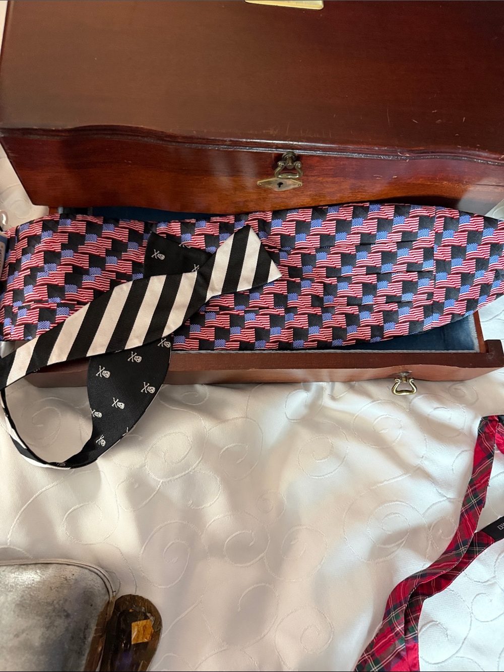 NWT Silk Cummerbund and Bow Tie